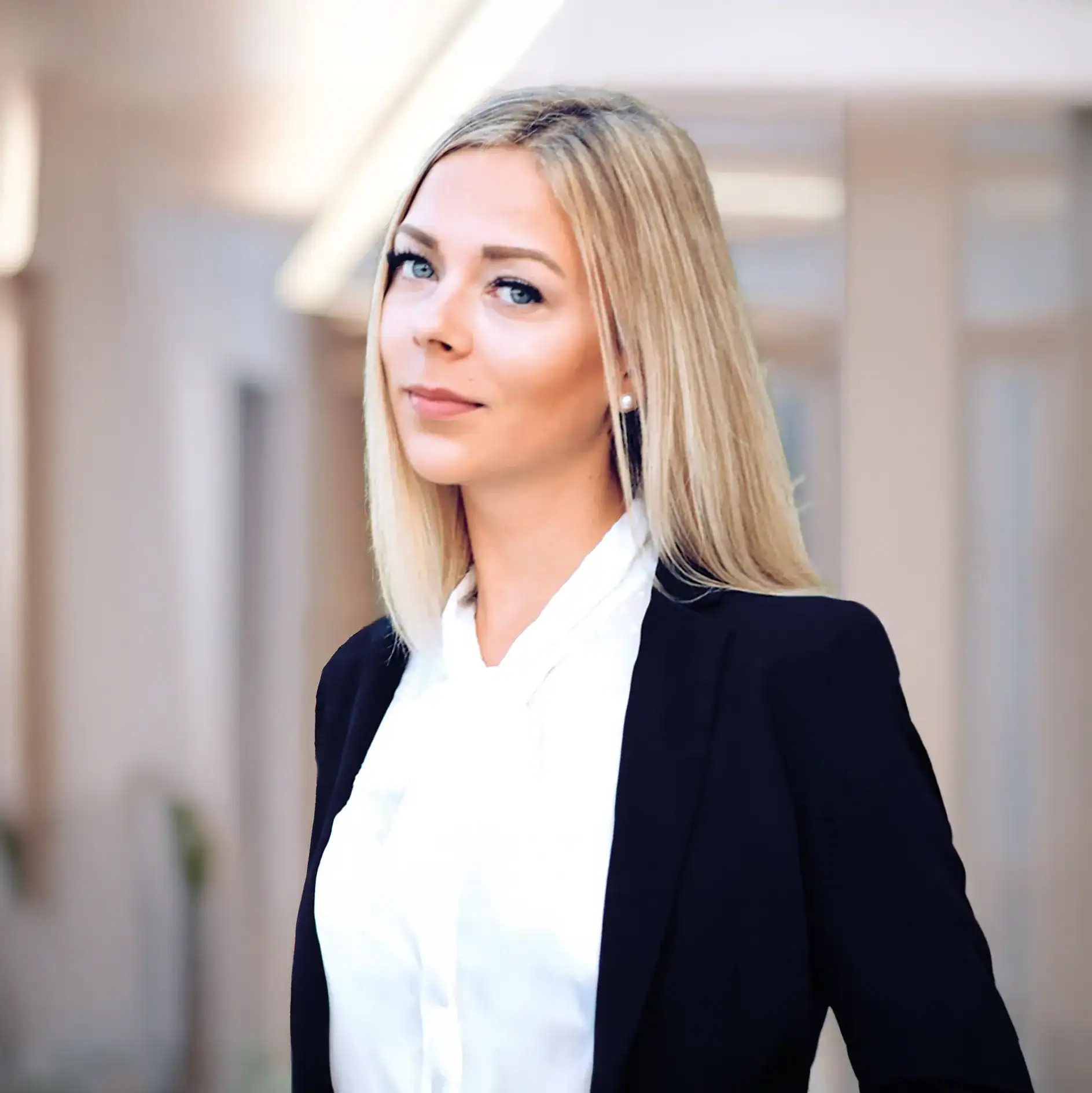 Claudia Stoll